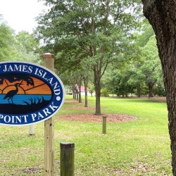 Mill Point Park entryway sign