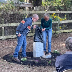 Mayor Lyon and Michael Williams unveiling Simeon Pinckney market