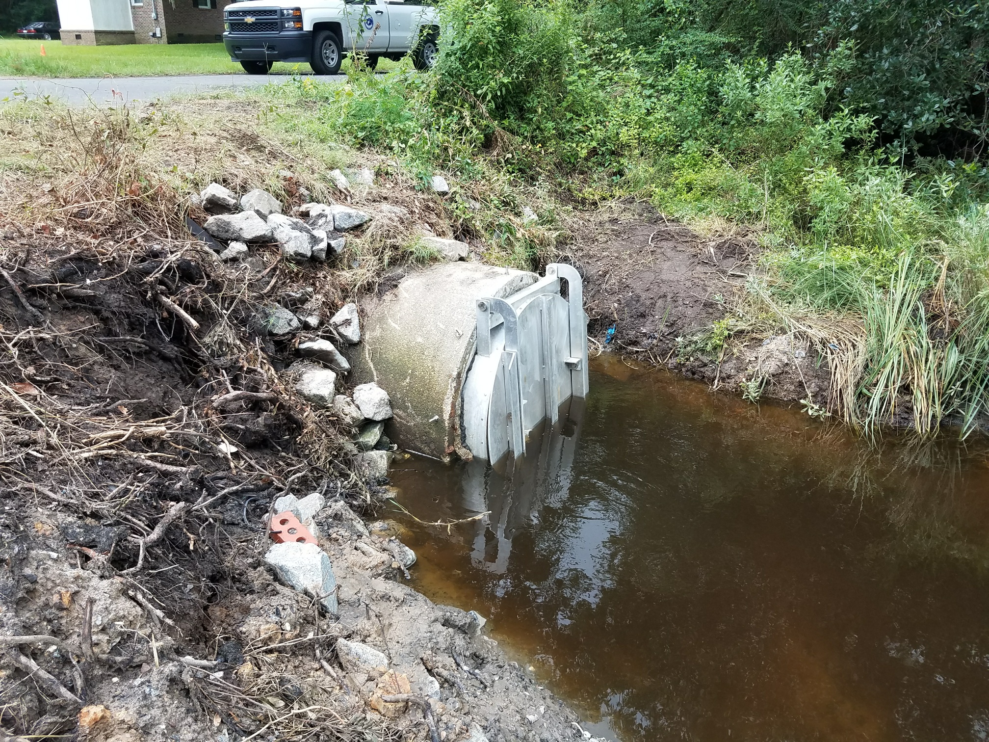 Gate valve at one of the Town maintained outfalls.